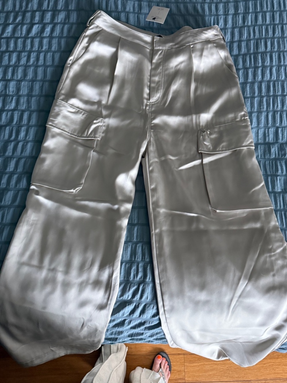 Wide-Leg Satin Cargo Pants - Silver